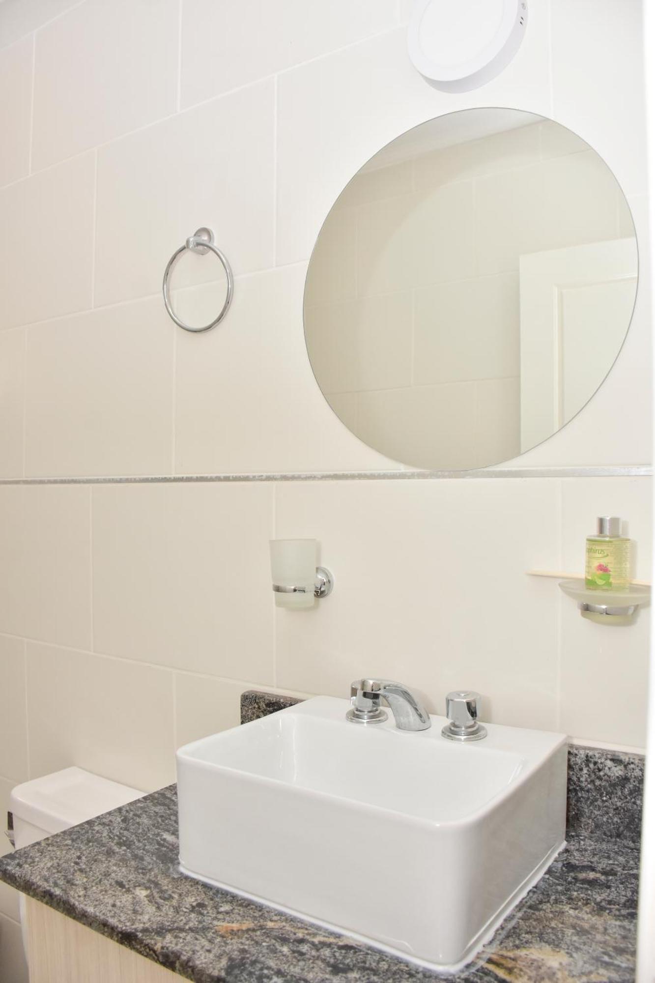 Fantastico Departamento En El Casco Antiguo De Chascomus, A 350 Metros De La Laguna! Ideal Parejas! Apartamento Chascomús