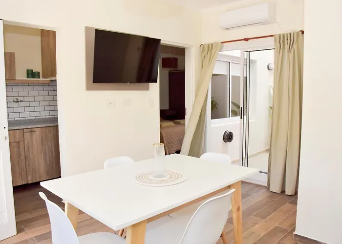 Fantastico Departamento En El Casco Antiguo De Chascomus, A 350 Metros De La Laguna! Ideal Parejas!