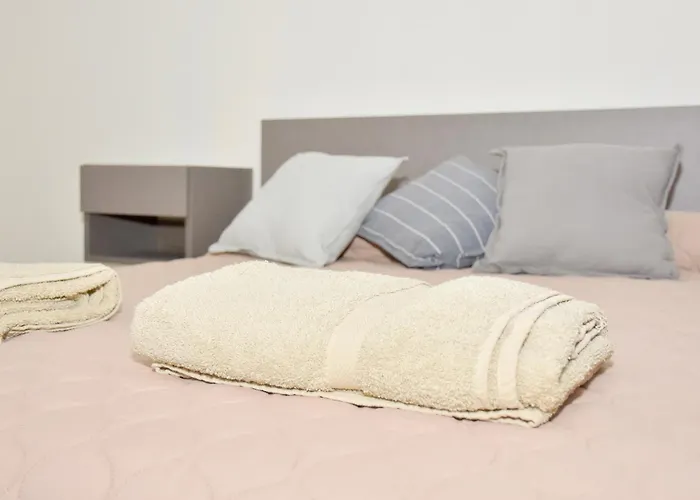 Fantastico Departamento En El Casco Antiguo De Chascomus, A 350 Metros De La Laguna! Ideal Parejas!