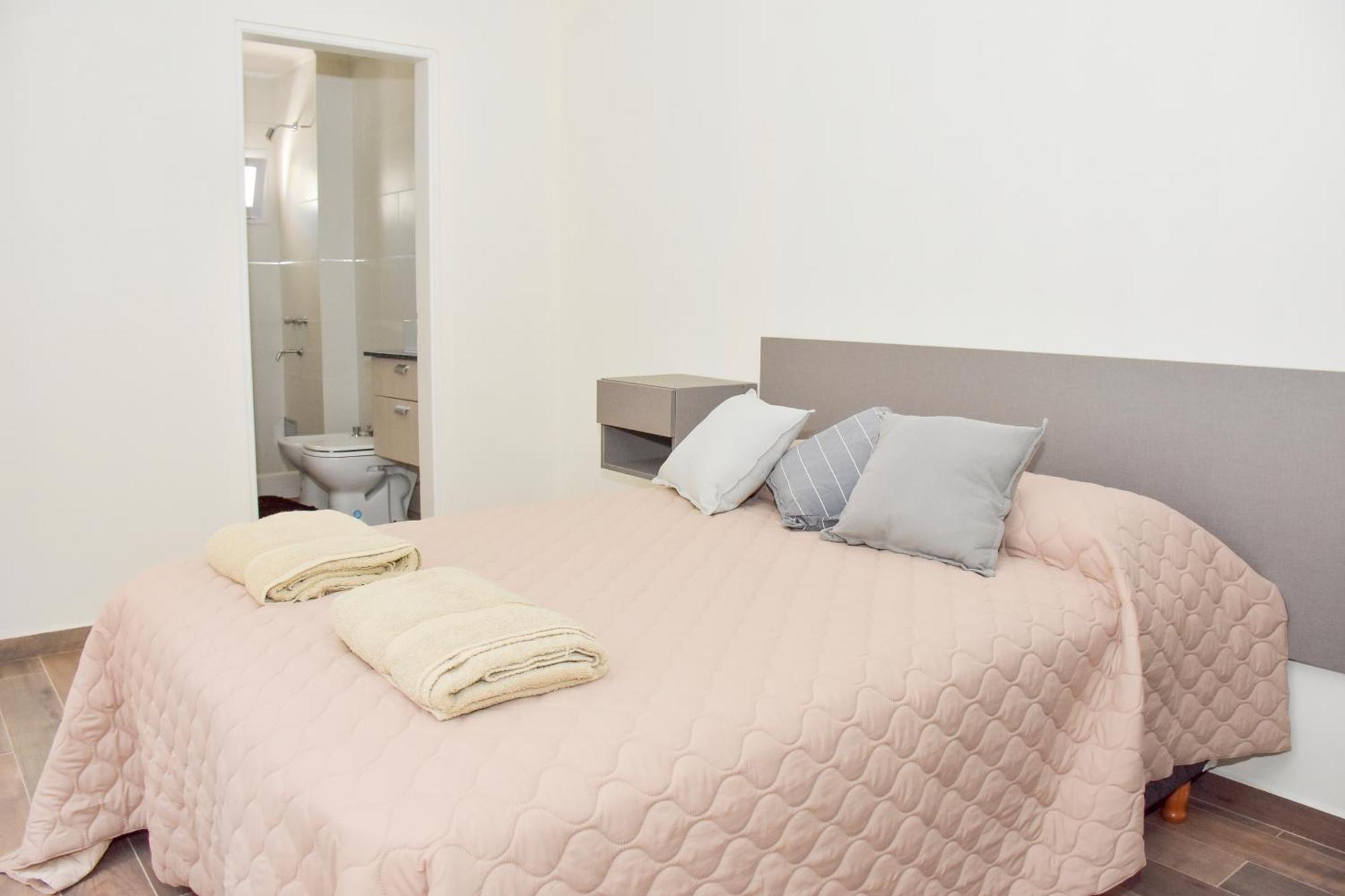 Fantastico Departamento En El Casco Antiguo De Chascomus, A 350 Metros De La Laguna! Ideal Parejas! * Chascomus